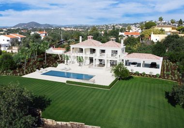 Classic Style Villa